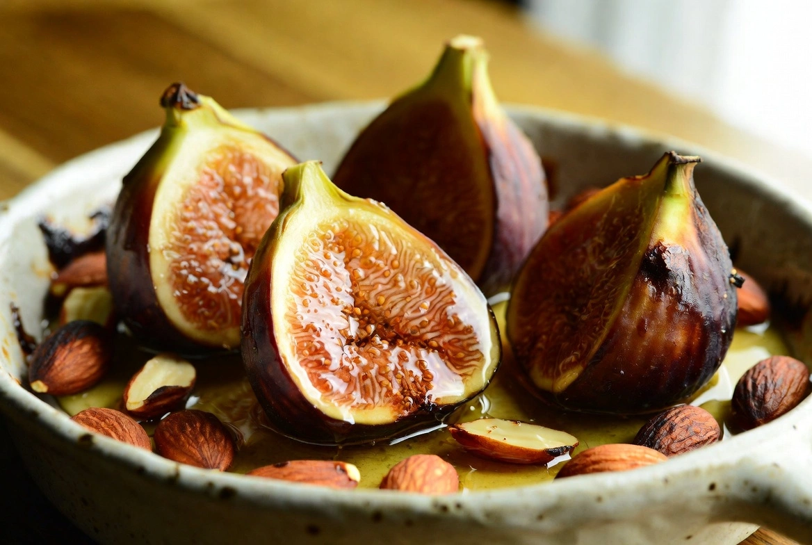 Figues Fraîches Rôties au Miel et Amandes : Recette Facile et Gourmande